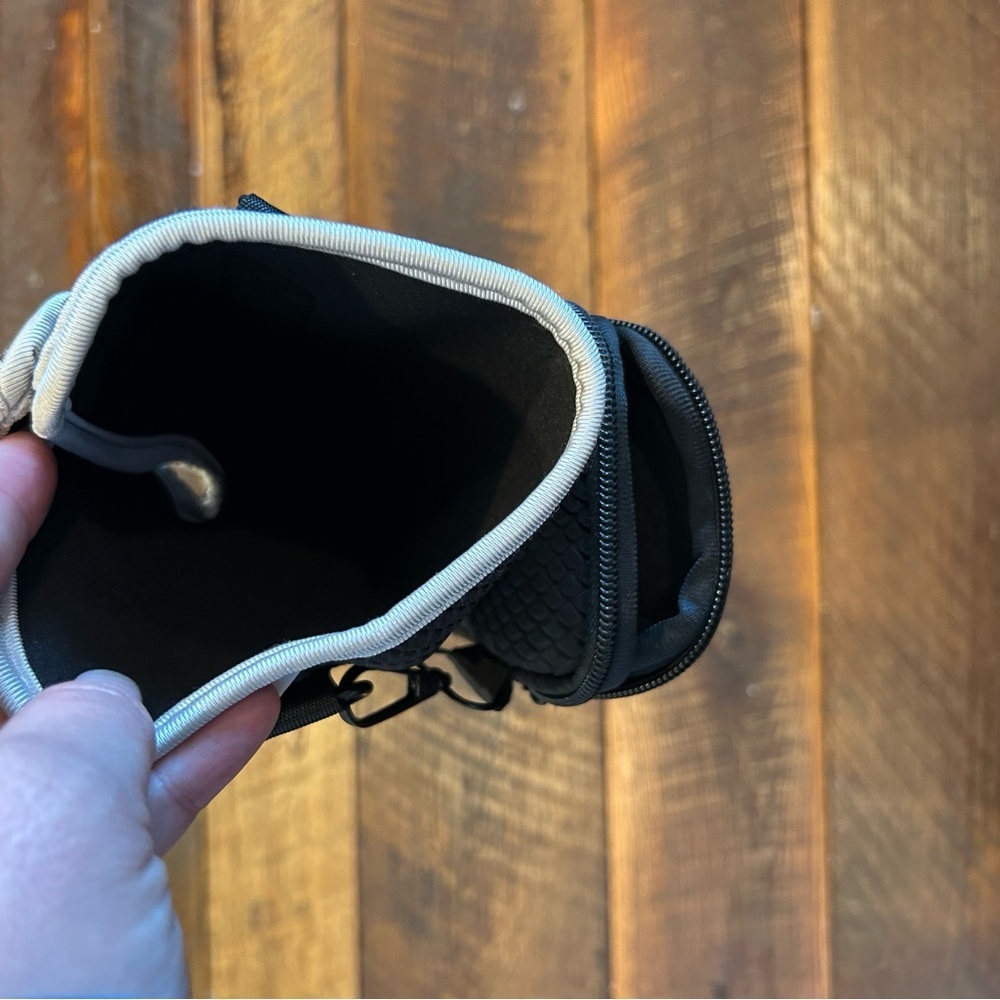 WATER BOTTLE HOLDER FOR 40 oz STANLEY CUP WITH PHONE AND ACCESSORIES PURSE - Picture 5 of 6